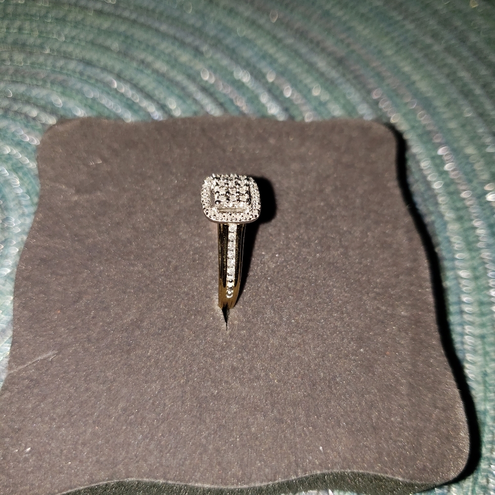 A set of brand new gold plated wedding rings. - Picture 6 of 6